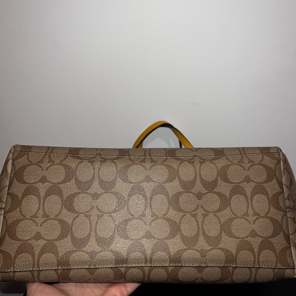 Coach Signature City Tote Bag in Light Khaki Multi 5696 - Picture 6 of 15